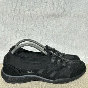 Skechers Womens Black Relaxed Fit:Breathe Easy SlipOn Casual Sneakers Shoes SZ 7
